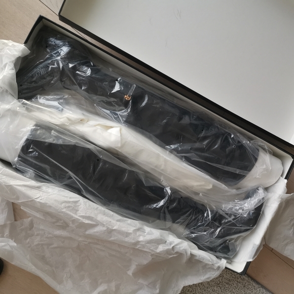 Gucci naplack stretch over the knee boots size 37 - Picture 3 of 7